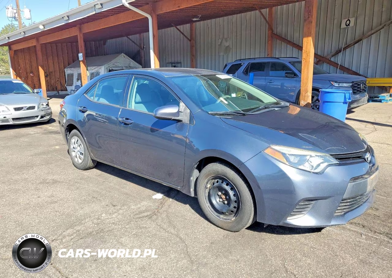 2015 Toyota Corolla L VIN:5YFBURHE4FP315562 - 4