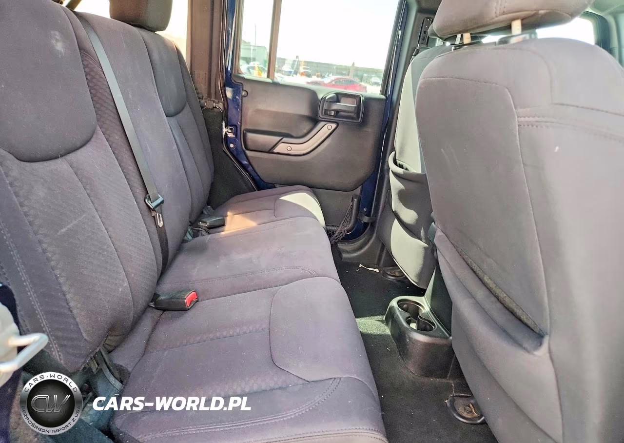 2013 Jeep Wrangler Unlimited Sport VIN:1C4BJWDGXDL554280 - 11