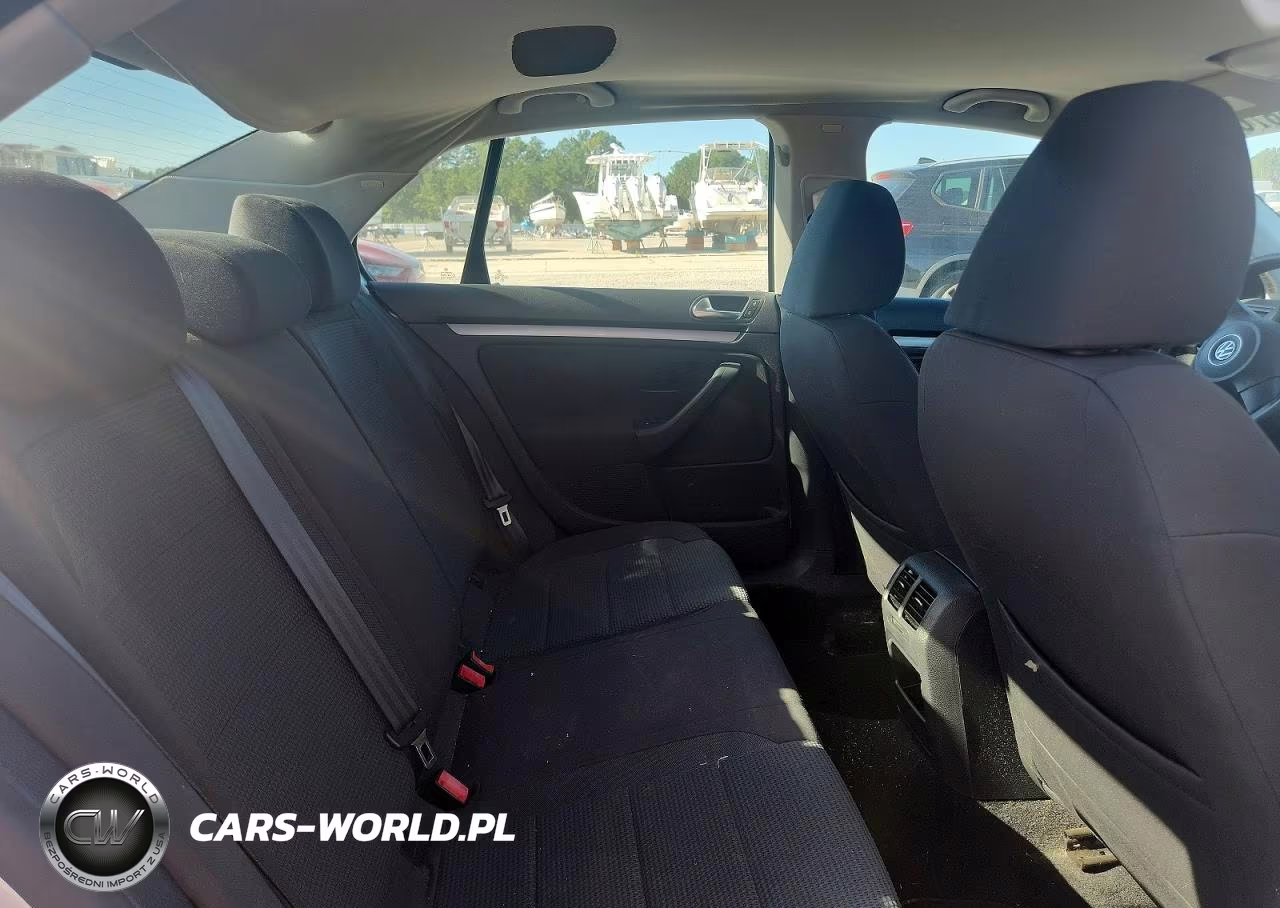2010 Volkswagen Jetta S VIN:3VWJX7AJ4AM001874 - 10