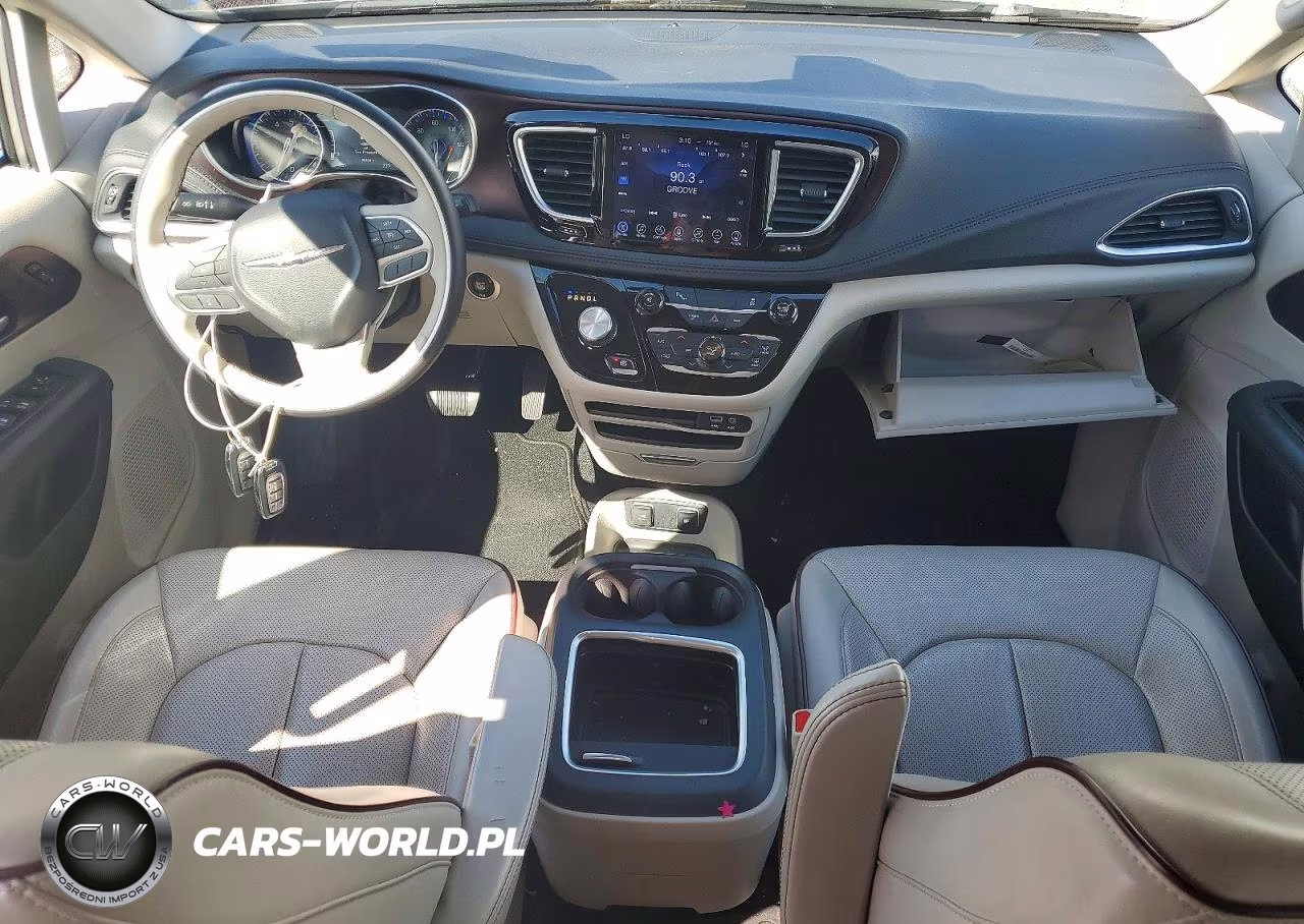 2017 Chrysler Pacifica Limited VIN:2C4RC1GG1HR588788 - 8