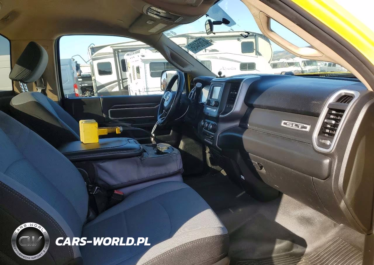 2019 Ram 5500 VIN:3C7WRMBL8KG619767 - 10