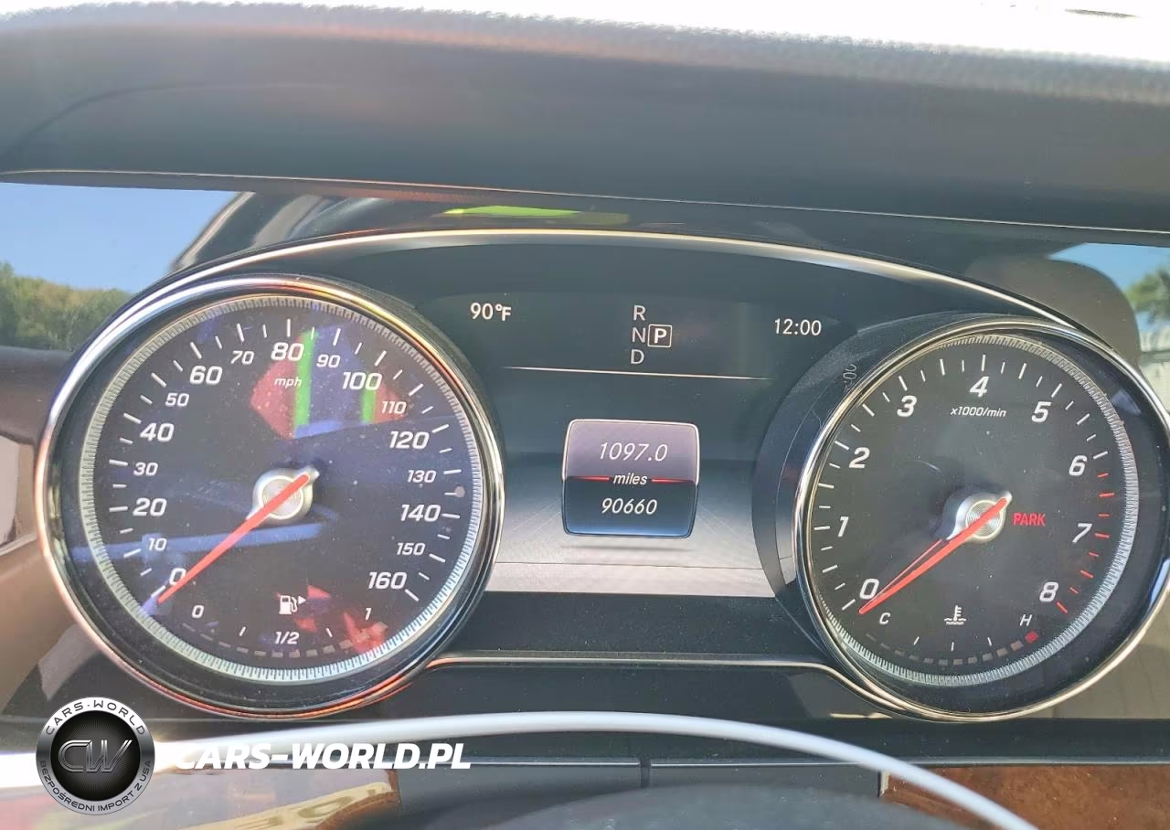 2018 Mercedes-Benz E 300 VIN:WDDZF4JB9JA477637 - 9