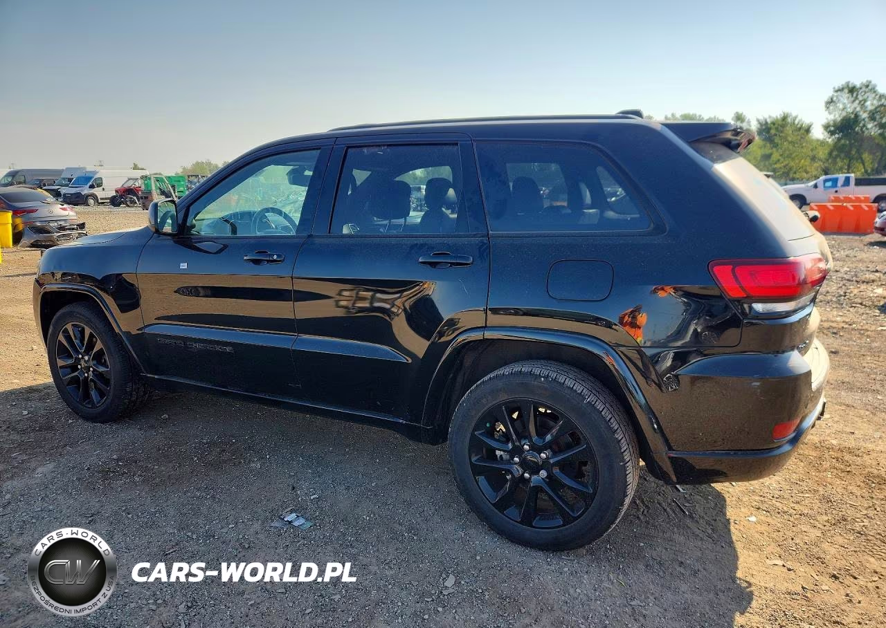 2017 Jeep Grand Cherokee Laredo VIN:1C4RJFAG6HC704507 - 2