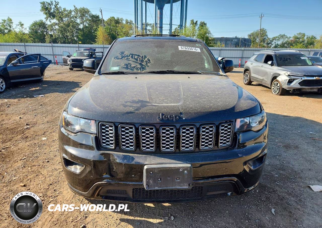 2017 Jeep Grand Cherokee Laredo VIN:1C4RJFAG6HC704507 - 5