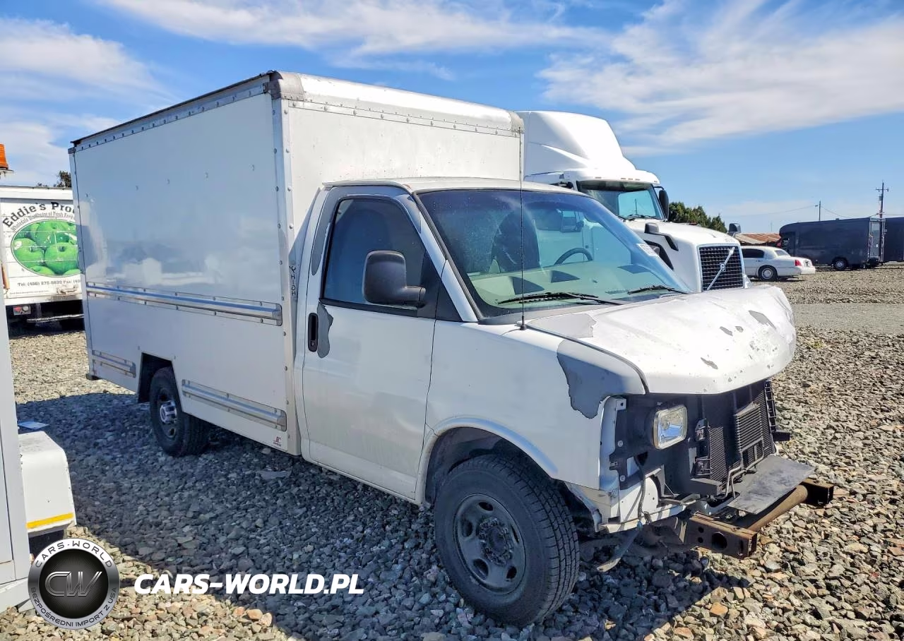 2010 GMC Savana Box Truck VIN:1GD1G2BA2A1150331 - 4