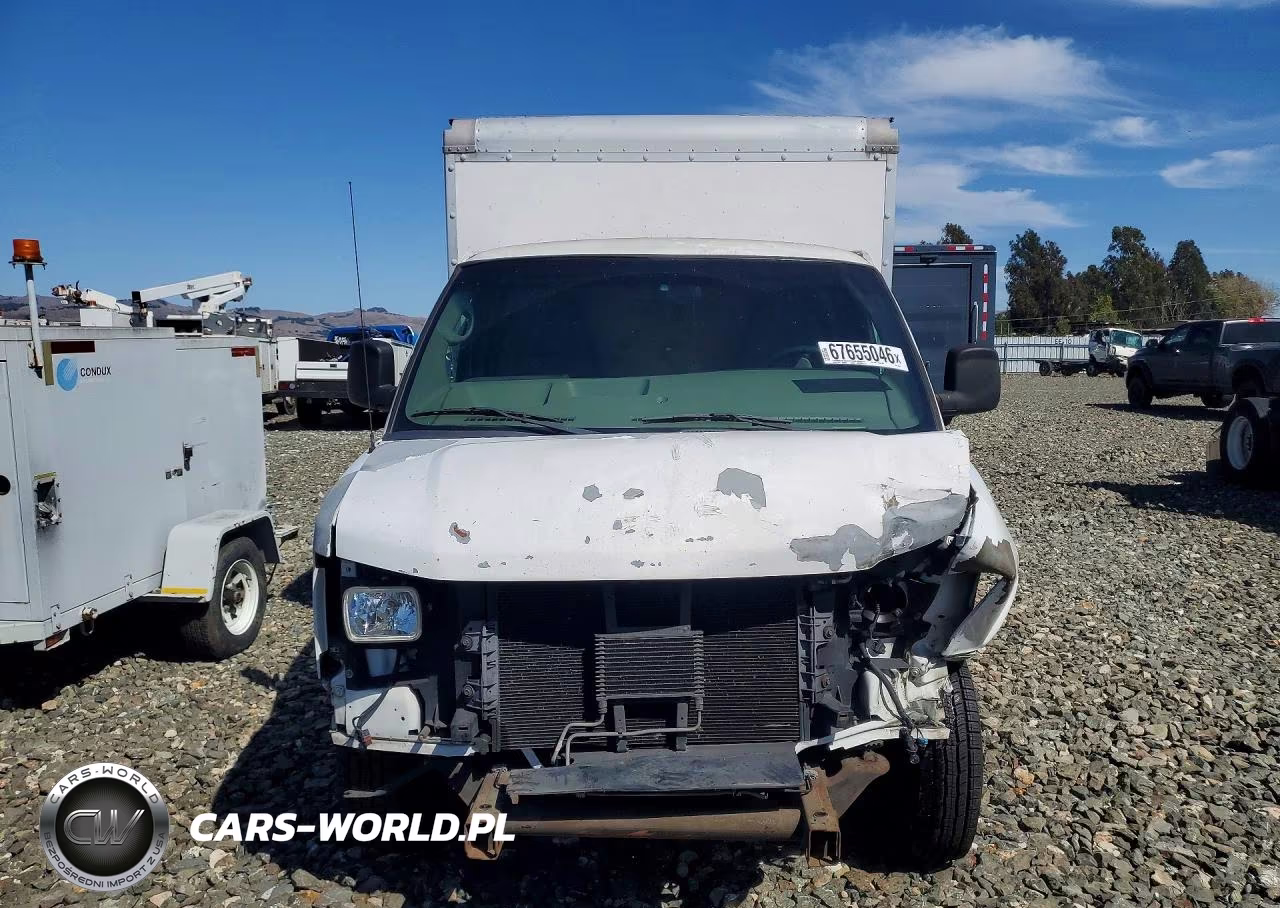 2010 GMC Savana Box Truck VIN:1GD1G2BA2A1150331 - 5