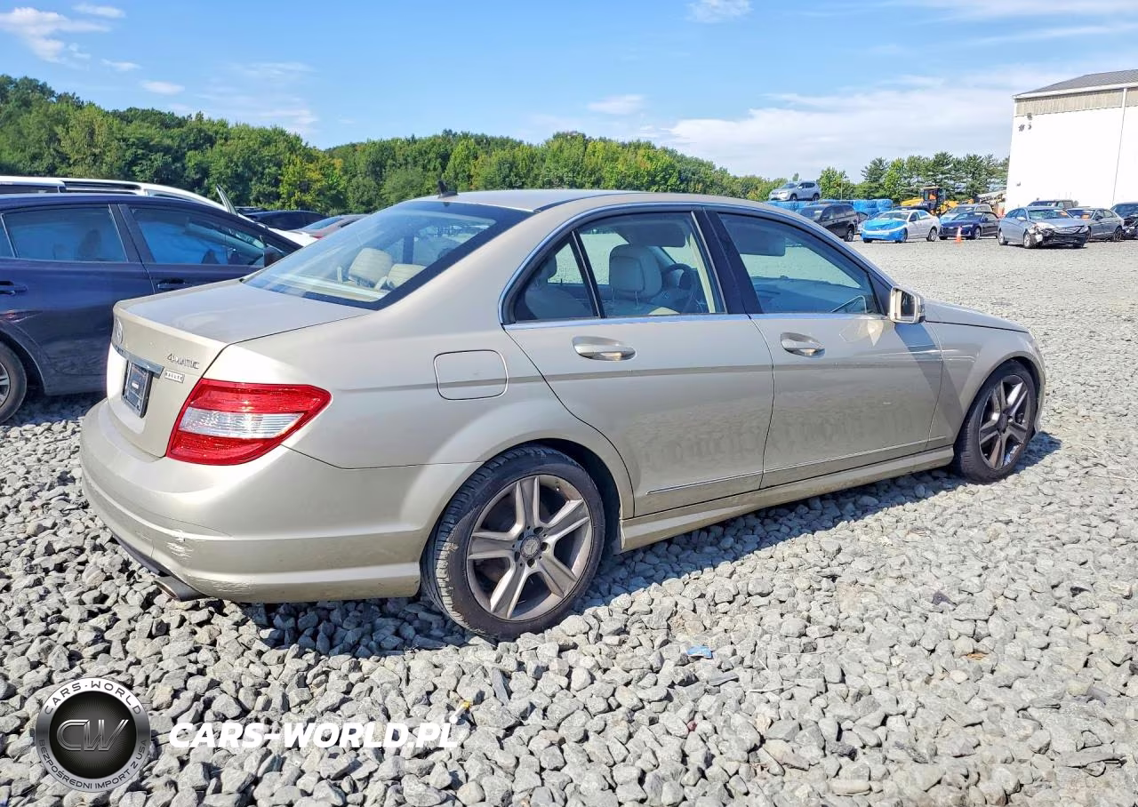 2011 Mercedes-Benz C 300 4Matic VIN:WDDGF8BB7BR152386 - 3
