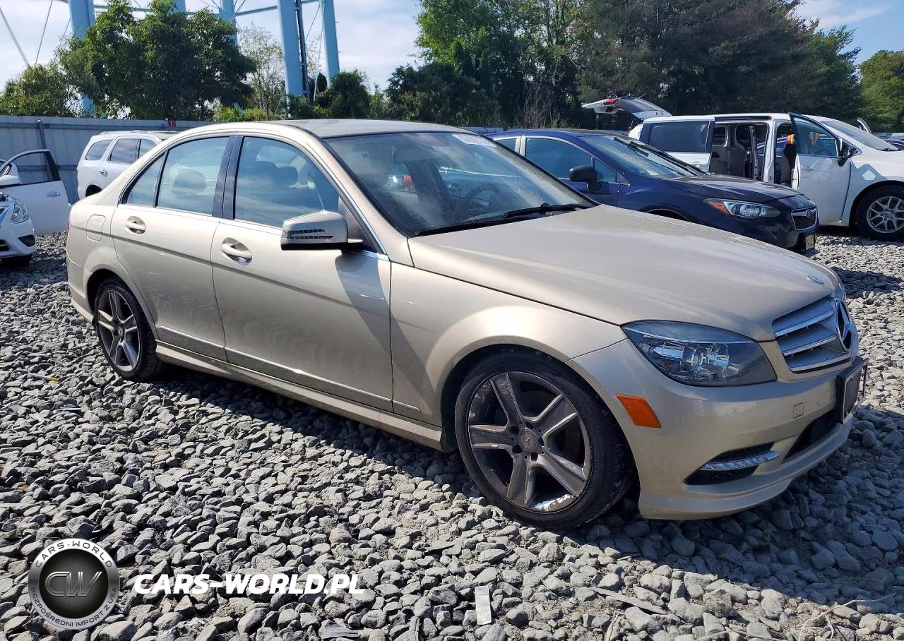 2011 Mercedes-Benz C 300 4Matic VIN:WDDGF8BB7BR152386 - 4