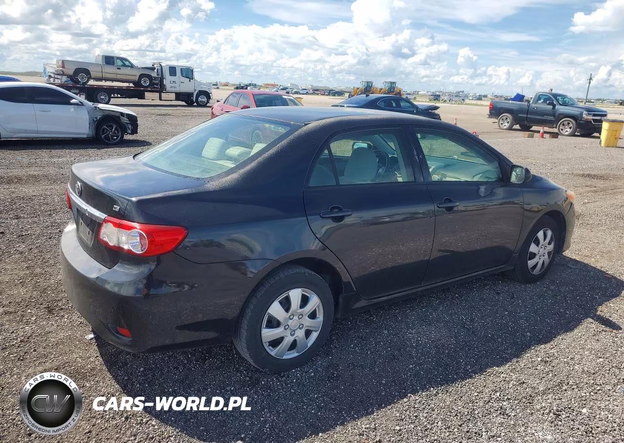 2011 Toyota Corolla Le VIN:JTDBU4EE0BJ089672 - 3