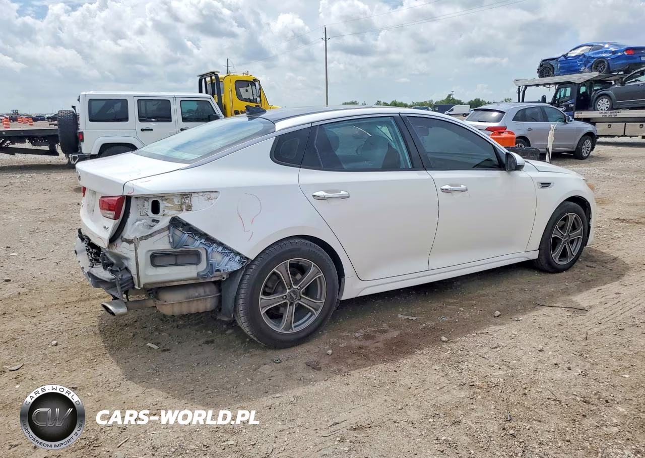2016 Kia Optima Ex VIN:5XXGU4L35GG083059 - 3