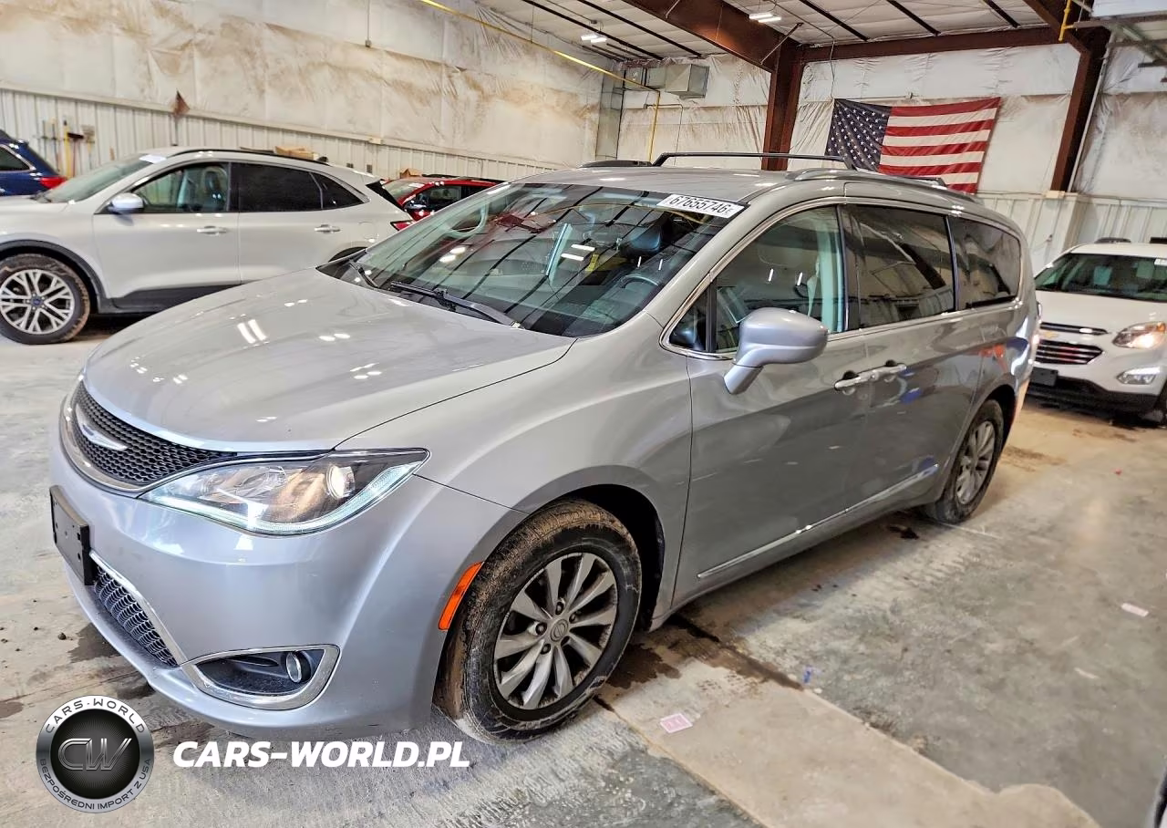 2018 Chrysler Pacifica Touring Touring L VIN:2C4RC1BG9JR246891 - 1