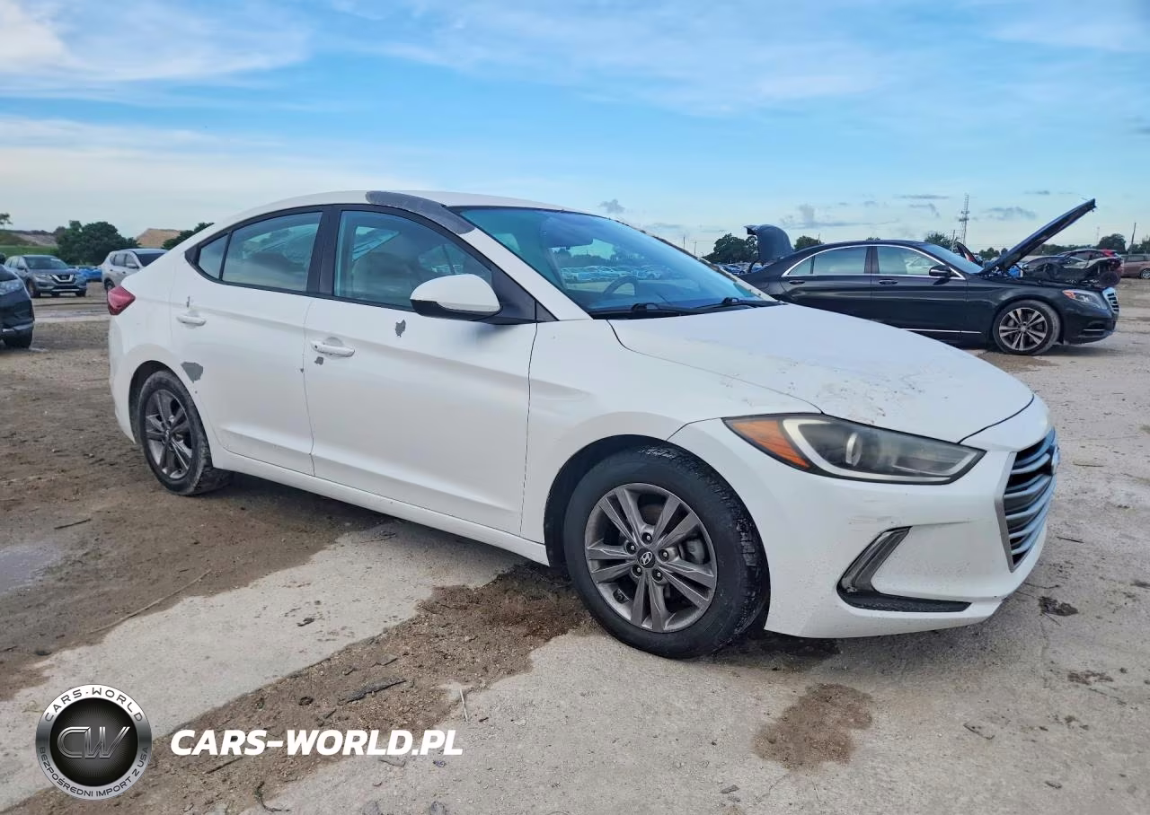 2017 Hyundai Elantra Se VIN:5NPD84LF8HH056882 - 4