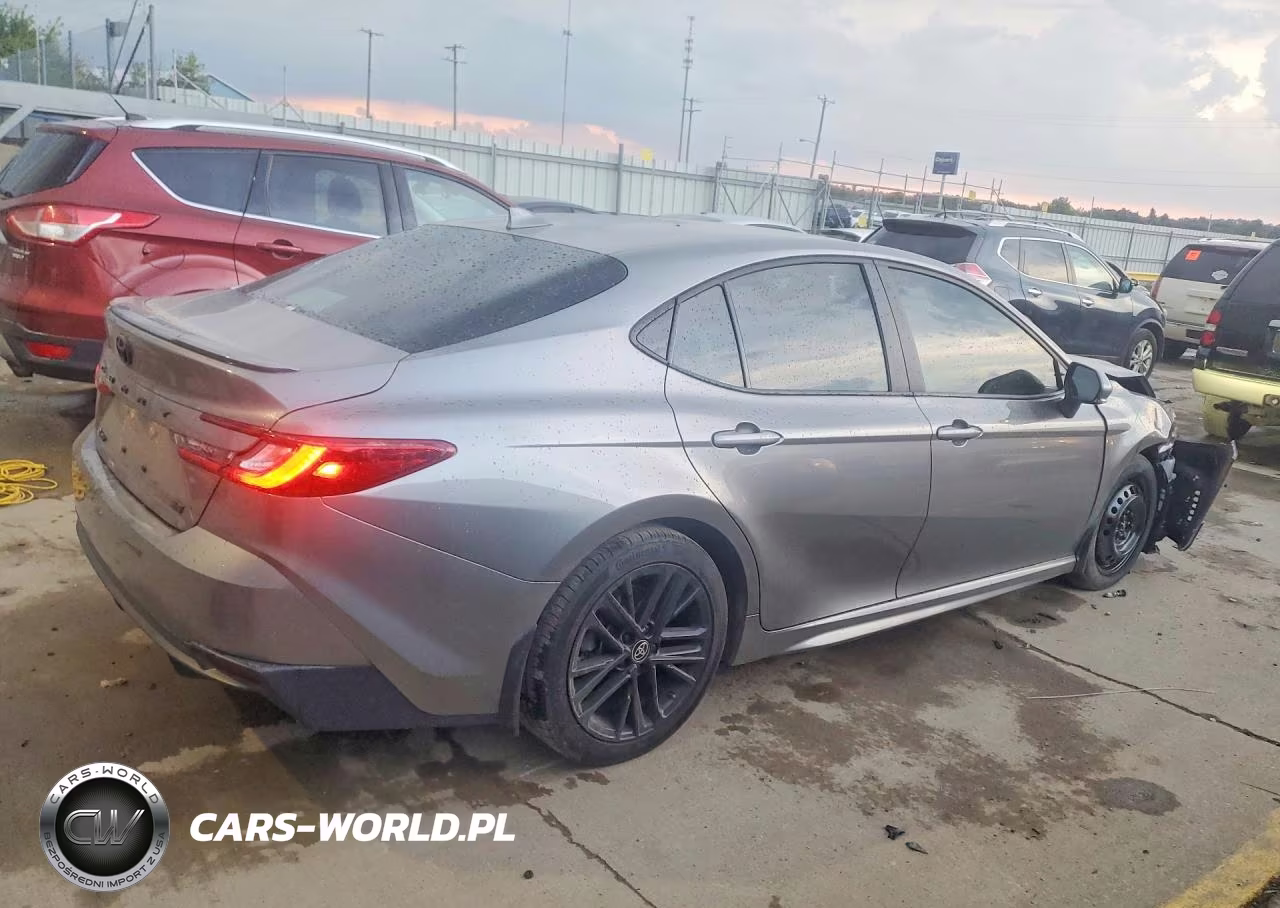 2025 Toyota Camry Se VIN:4T1DAACK8SU524943 - 3