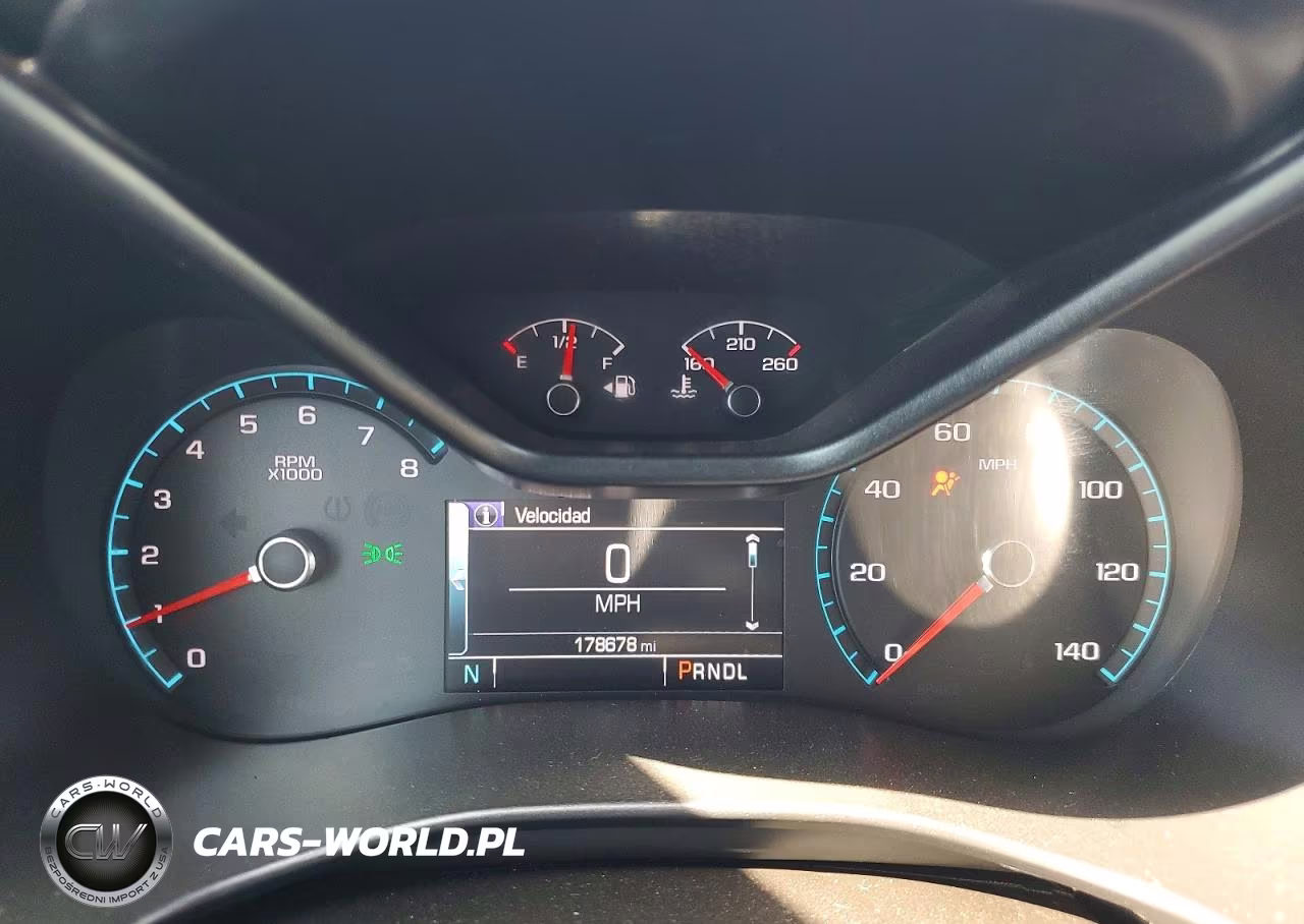 2018 Chevrolet Colorado Z71 VIN:1GCGSDEN8J1117289 - 9