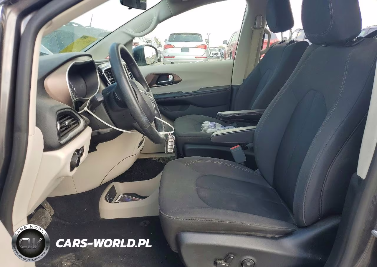 2019 Chrysler Pacifica Lx VIN:2C4RC1CG8KR537852 - 7