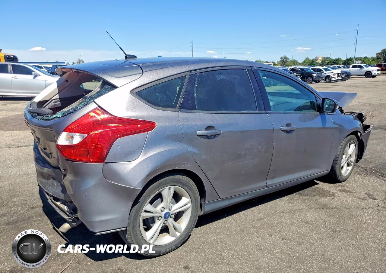 2014 Ford Focus Se VIN:1FADP3K22EL452539 - 3