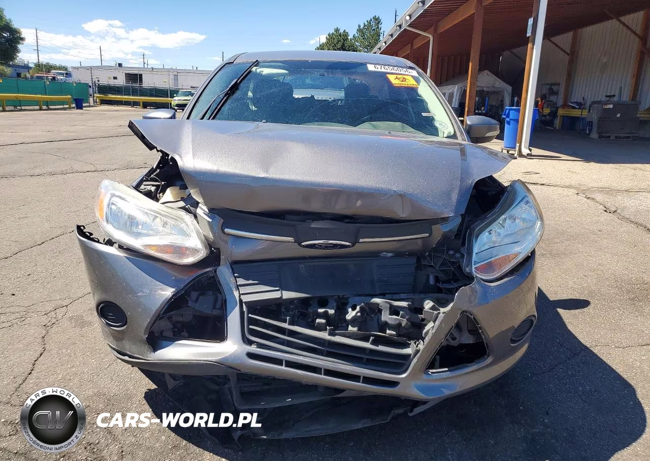 2014 Ford Focus Se VIN:1FADP3K22EL452539 - 5