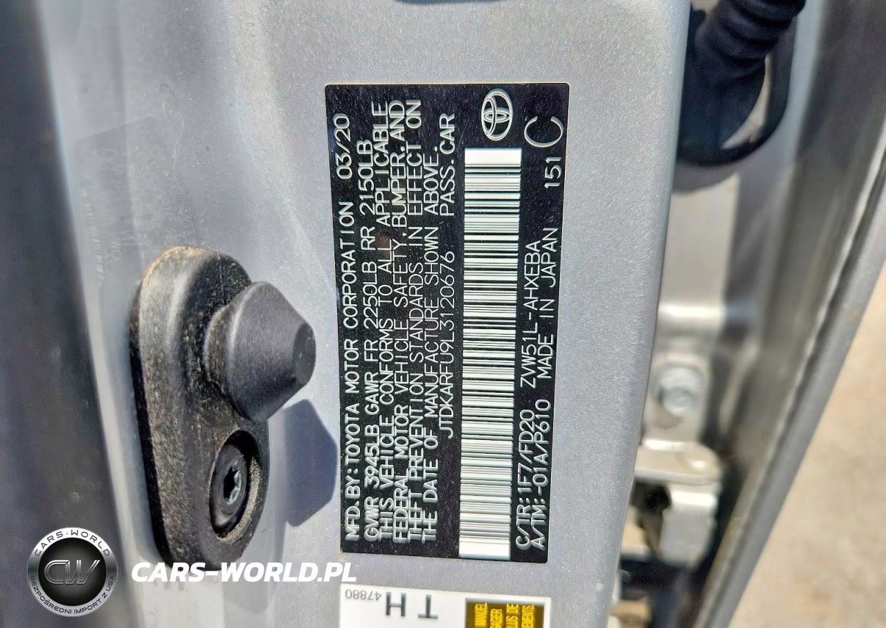 2020 Toyota Prius Le VIN:JTDKARFU9L3120676 - 13
