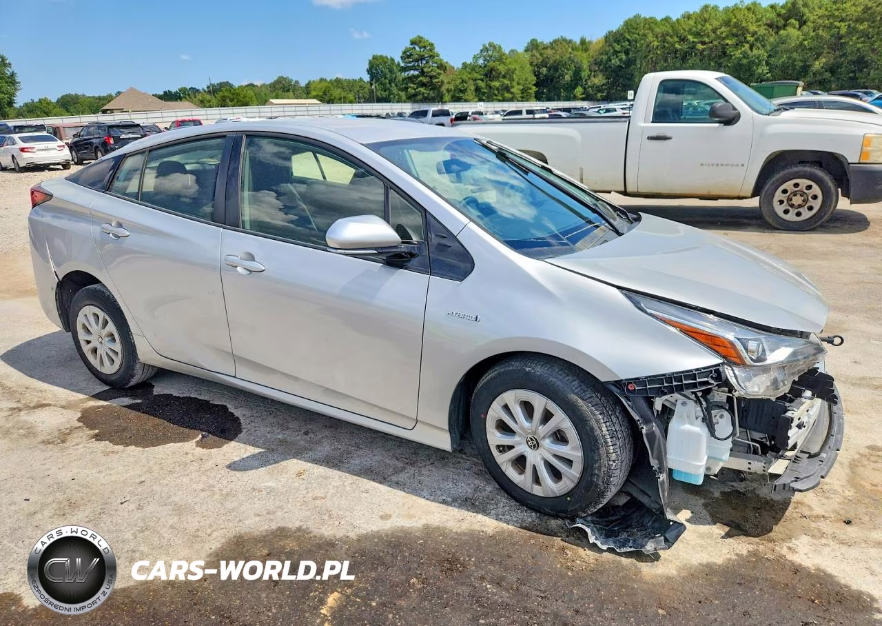 2020 Toyota Prius Le VIN:JTDKARFU9L3120676 - 4