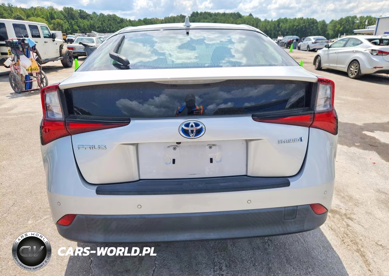 2020 Toyota Prius Le VIN:JTDKARFU9L3120676 - 6