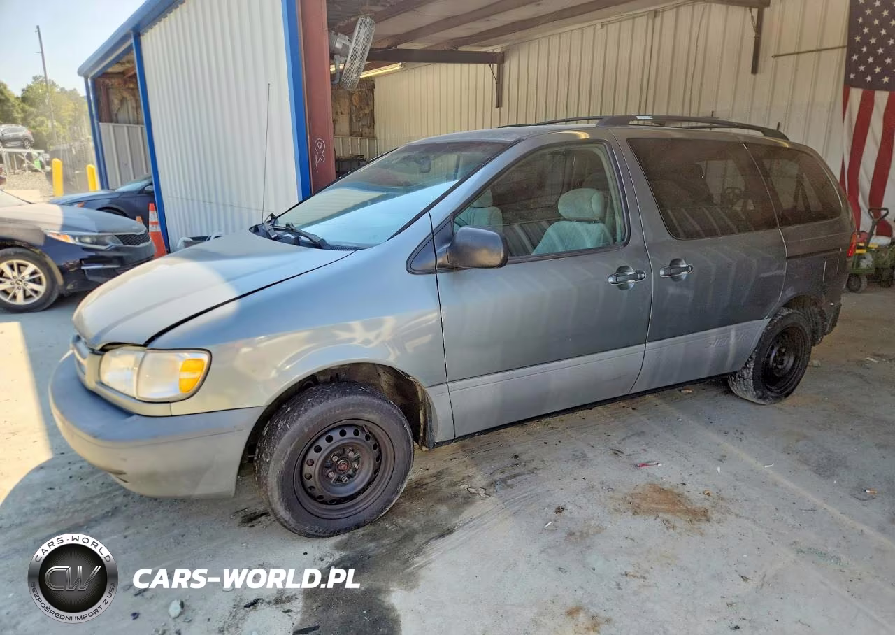 1999 Toyota Sienna Le