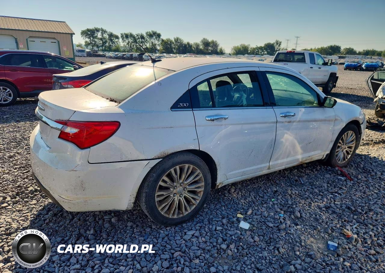 2013 Chrysler 200 Limited VIN:1C3CCBCG4DN629458 - 3