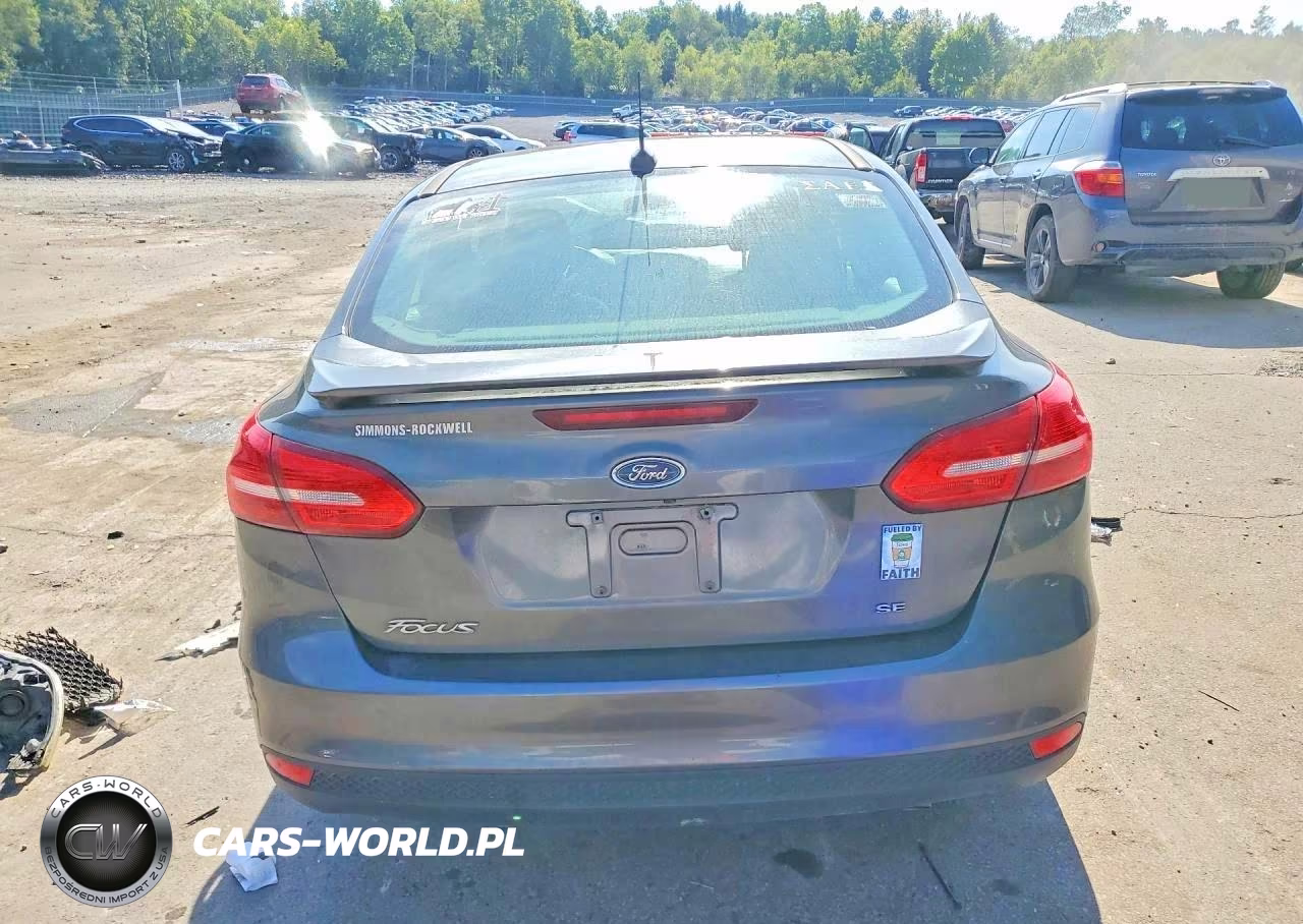2015 Ford Focus Se VIN:1FADP3F20FL264968 - 6
