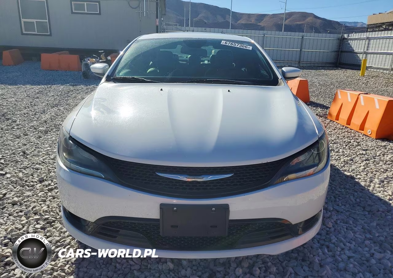 2015 Chrysler 200 S VIN:1C3CCCBG0FN613770 - 5