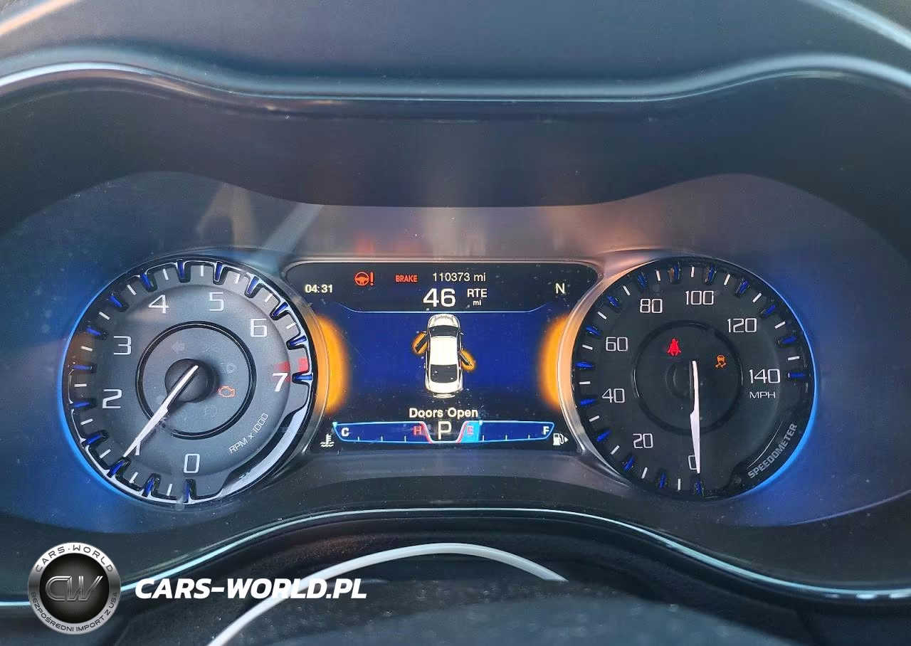 2015 Chrysler 200 S VIN:1C3CCCBG0FN613770 - 9