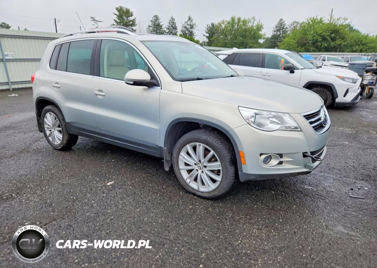 2011 Volkswagen Tiguan S VIN:WVGBV7AX2BW536393 - 4