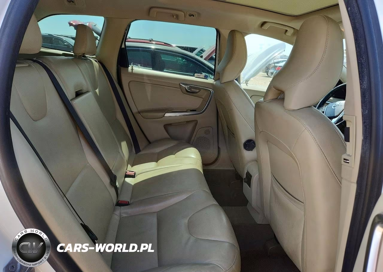 2015 Volvo Xc60 T5 Premier VIN:YV440MDB8F2598157 - 10