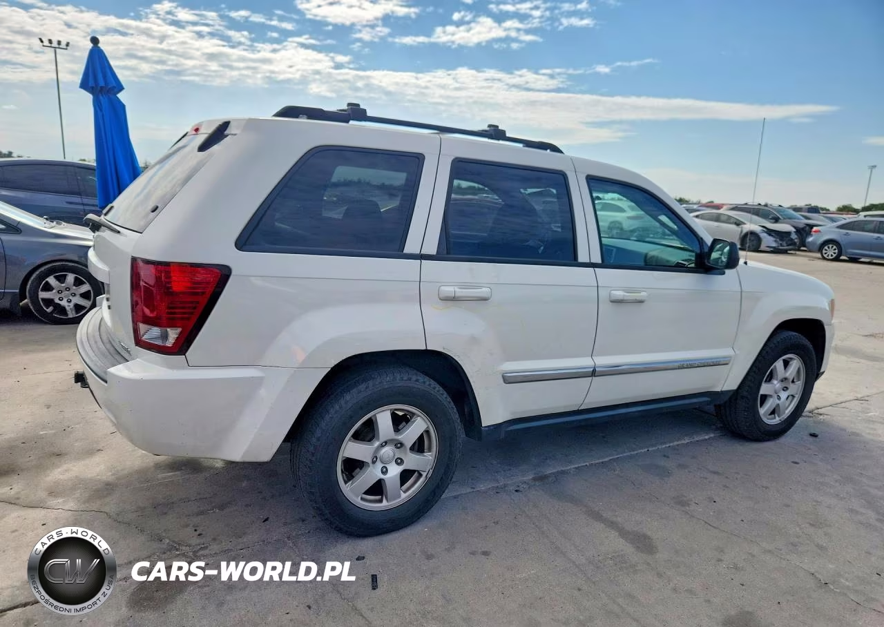 2010 Jeep Grand Cherokee Laredo VIN:1J4PS4GKXAC146522 - 3