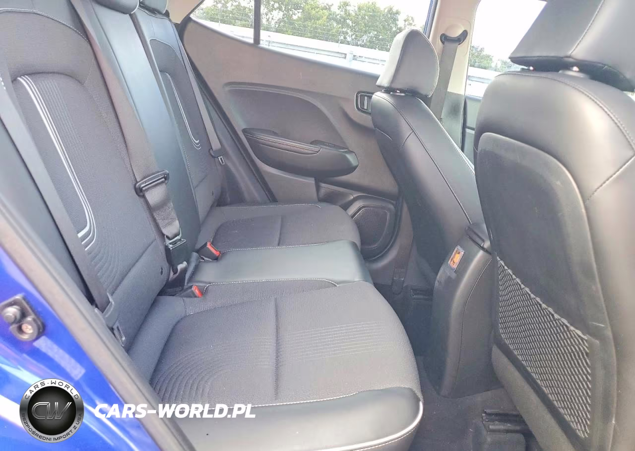 2023 Hyundai Venue Limited VIN:KMHRC8A30PU254389 - 11
