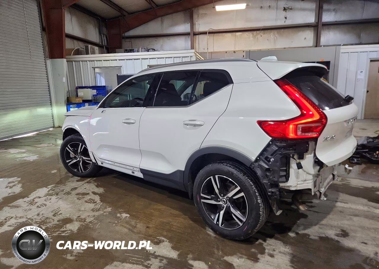 2025 Volvo Xc40 Core VIN:YV4L12UJXS2569399 - 2