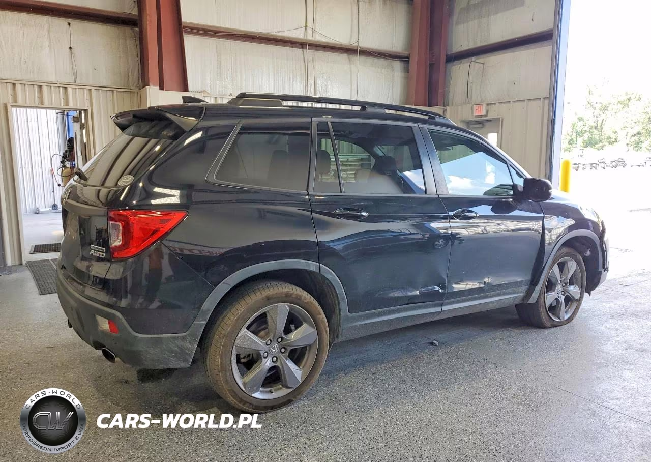 2019 Honda Passport Touring VIN:5FNYF8H90KB026296 - 3