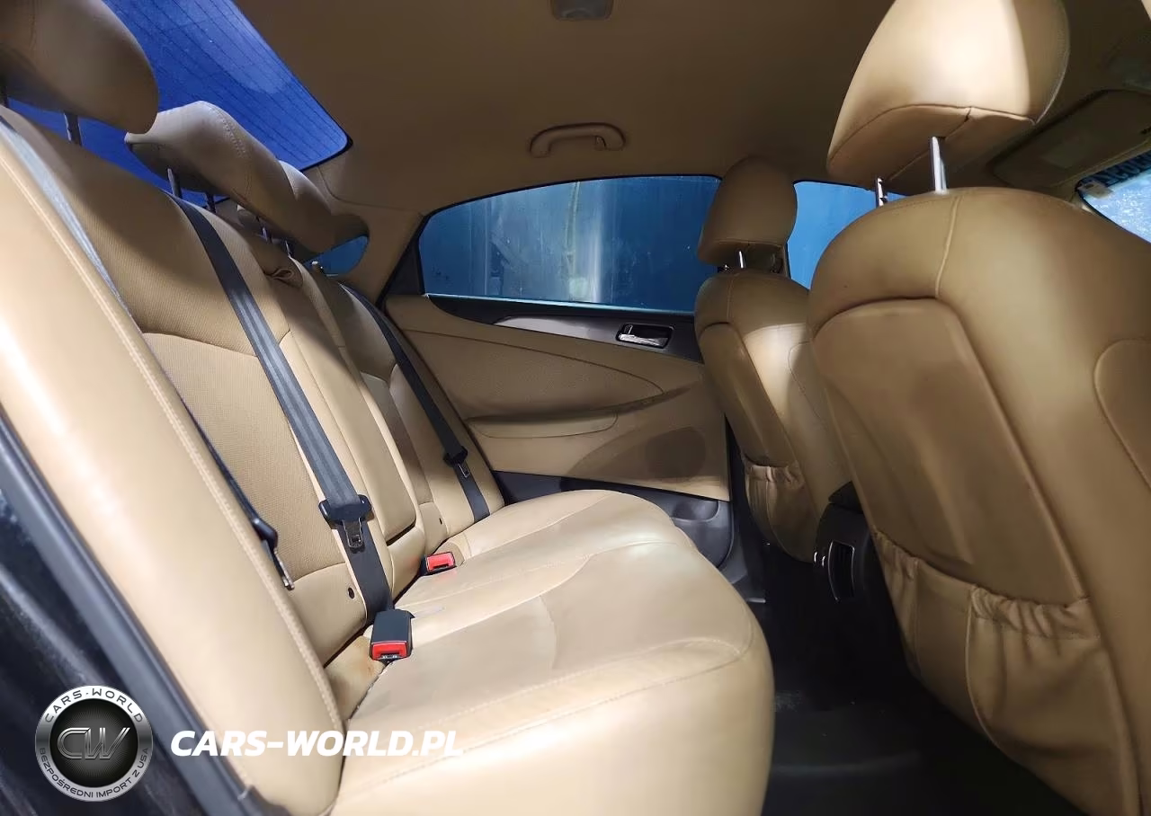 2012 Hyundai Sonata Hybrid VIN:KMHEC4A41CA045528 - 10
