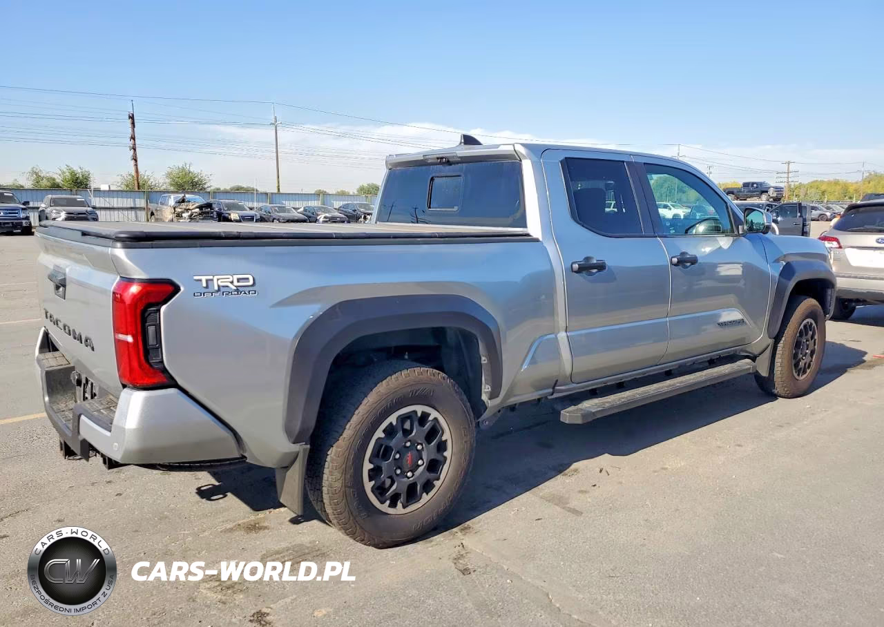 2024 Toyota Tacoma VIN:3TMLB5JN0RM077329 - 3