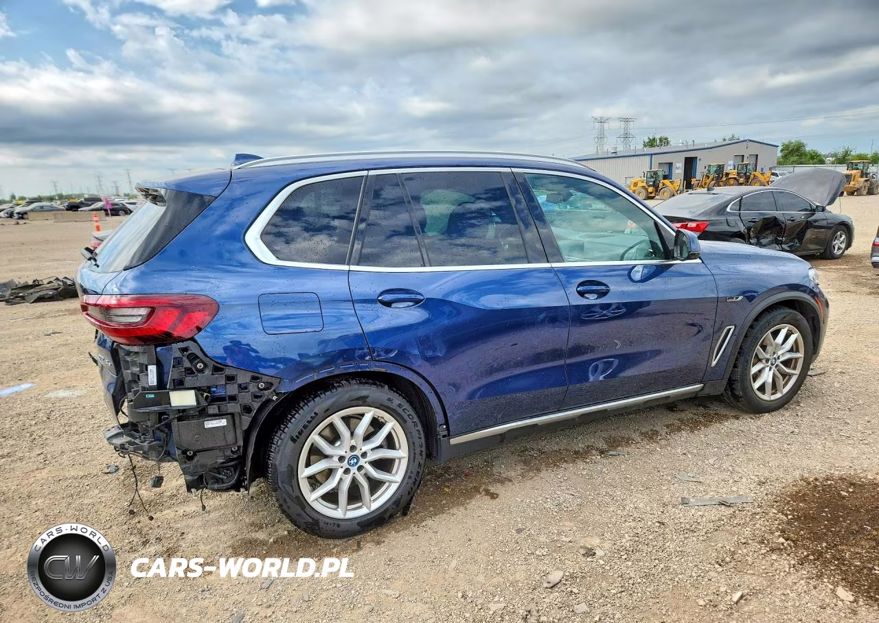 2022 BMW X5 xDrive45E VIN:5UXTA6C00N9L23345 - 3