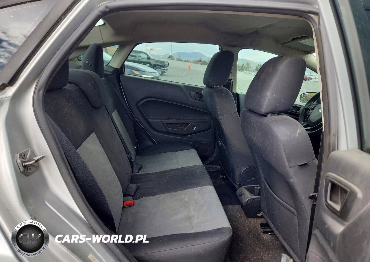 2015 Ford Fiesta S VIN:3FADP4AJ6FM159208 - 10