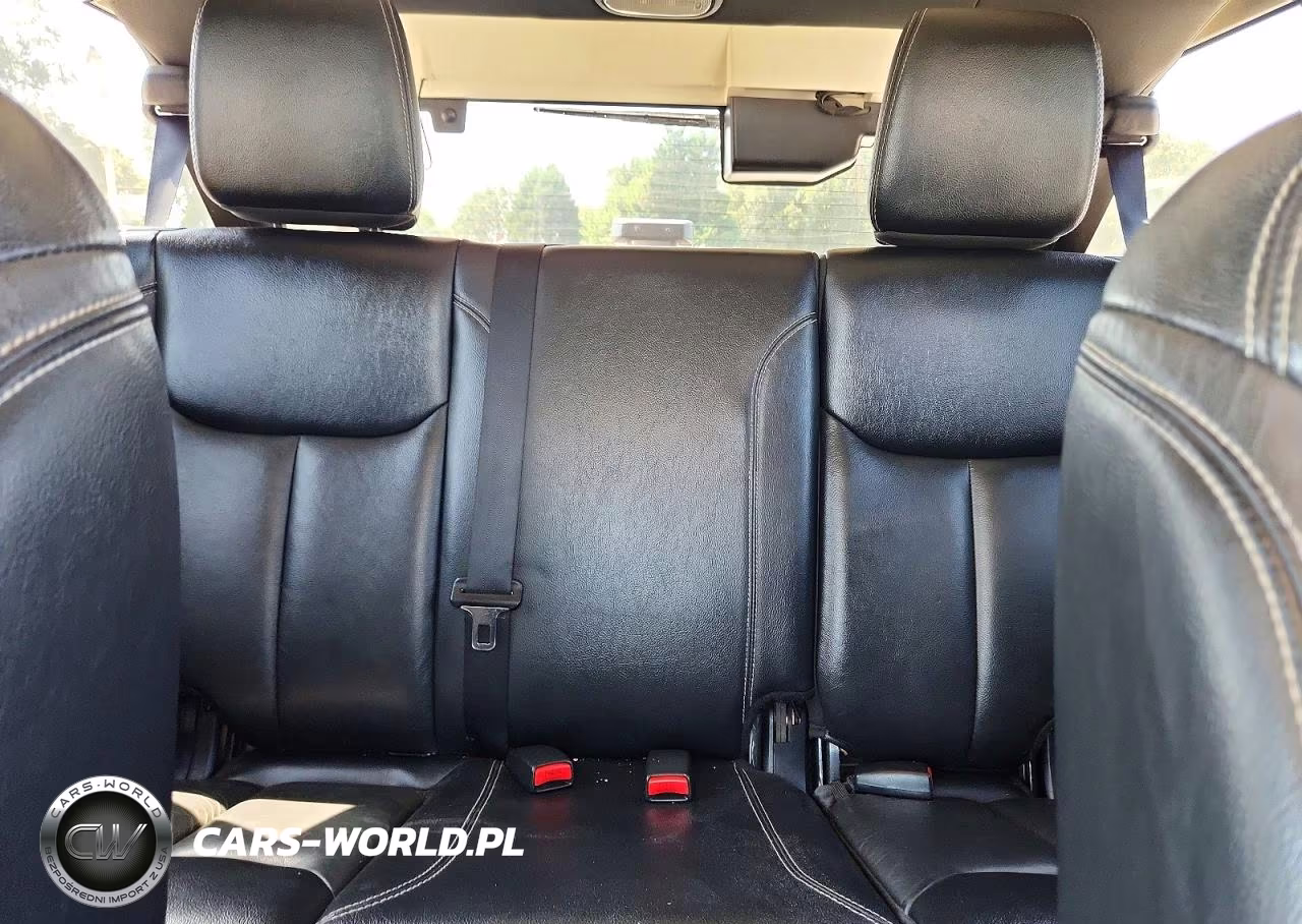 2015 Jeep Wrangler Unlimited Rubicon VIN:1C4HJWFG8FL704784 - 10