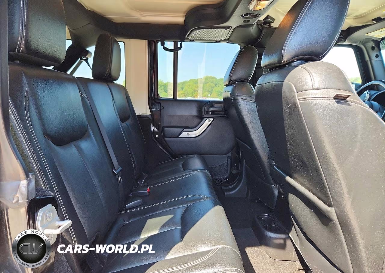 2015 Jeep Wrangler Unlimited Rubicon VIN:1C4HJWFG8FL704784 - 11