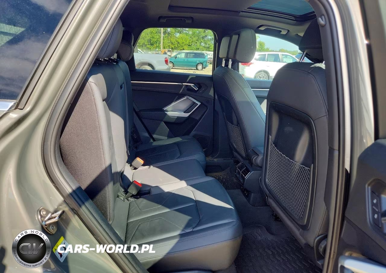 2020 Audi Q3 Premium S Line VIN:WA1DECF38L1057917 - 11