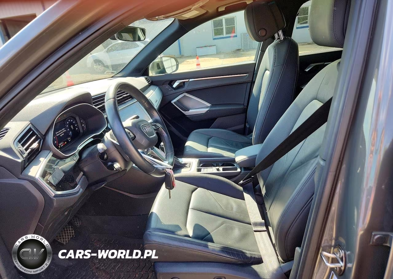 2020 Audi Q3 Premium S Line VIN:WA1DECF38L1057917 - 7