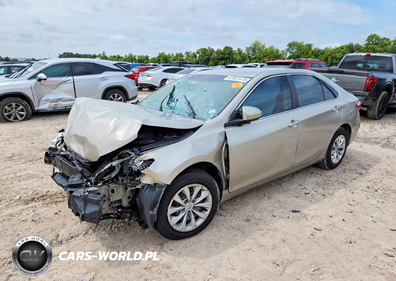 2016 Toyota Camry Le – zdjęcie 1 z 12
