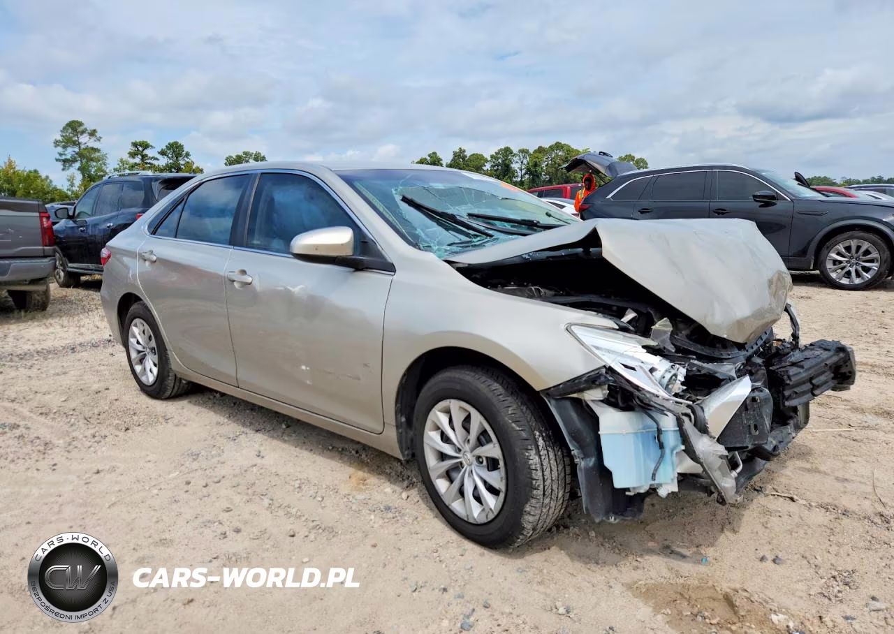 2016 Toyota Camry Le VIN:4T4BF1FK6GR565170 - 4