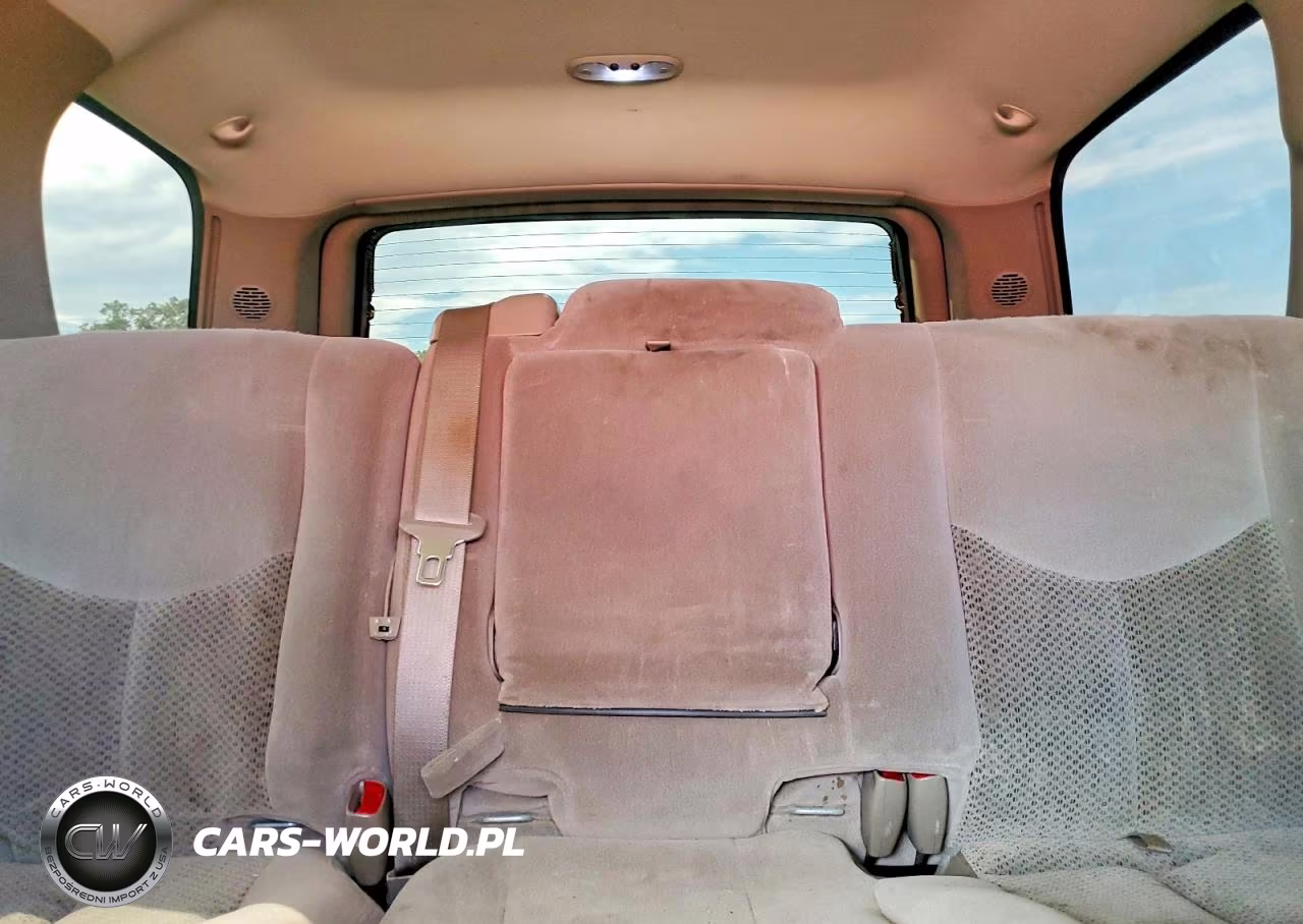 2005 Chevrolet Tahoe K1500 VIN:1GNEK13T85J153889 - 10