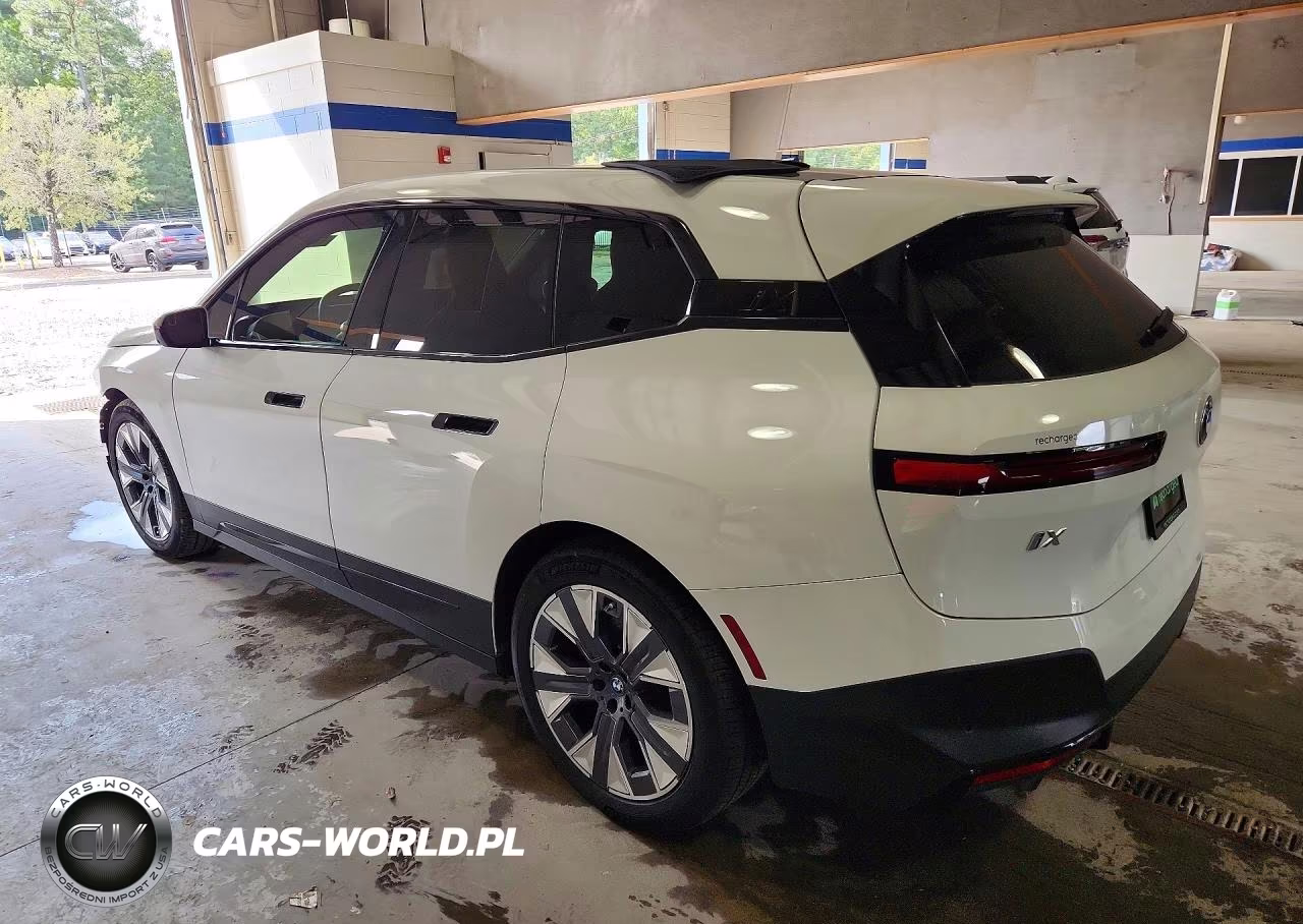 2023 BMW Ix xDrive50 VIN:WB523CF05PCL70695 - 2