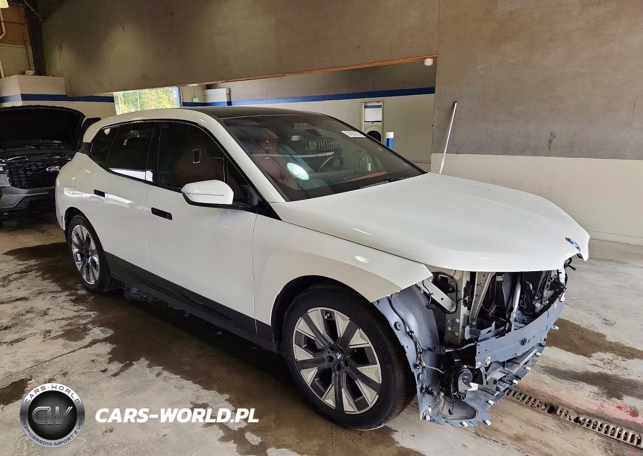 2023 BMW Ix xDrive50 VIN:WB523CF05PCL70695 - 4
