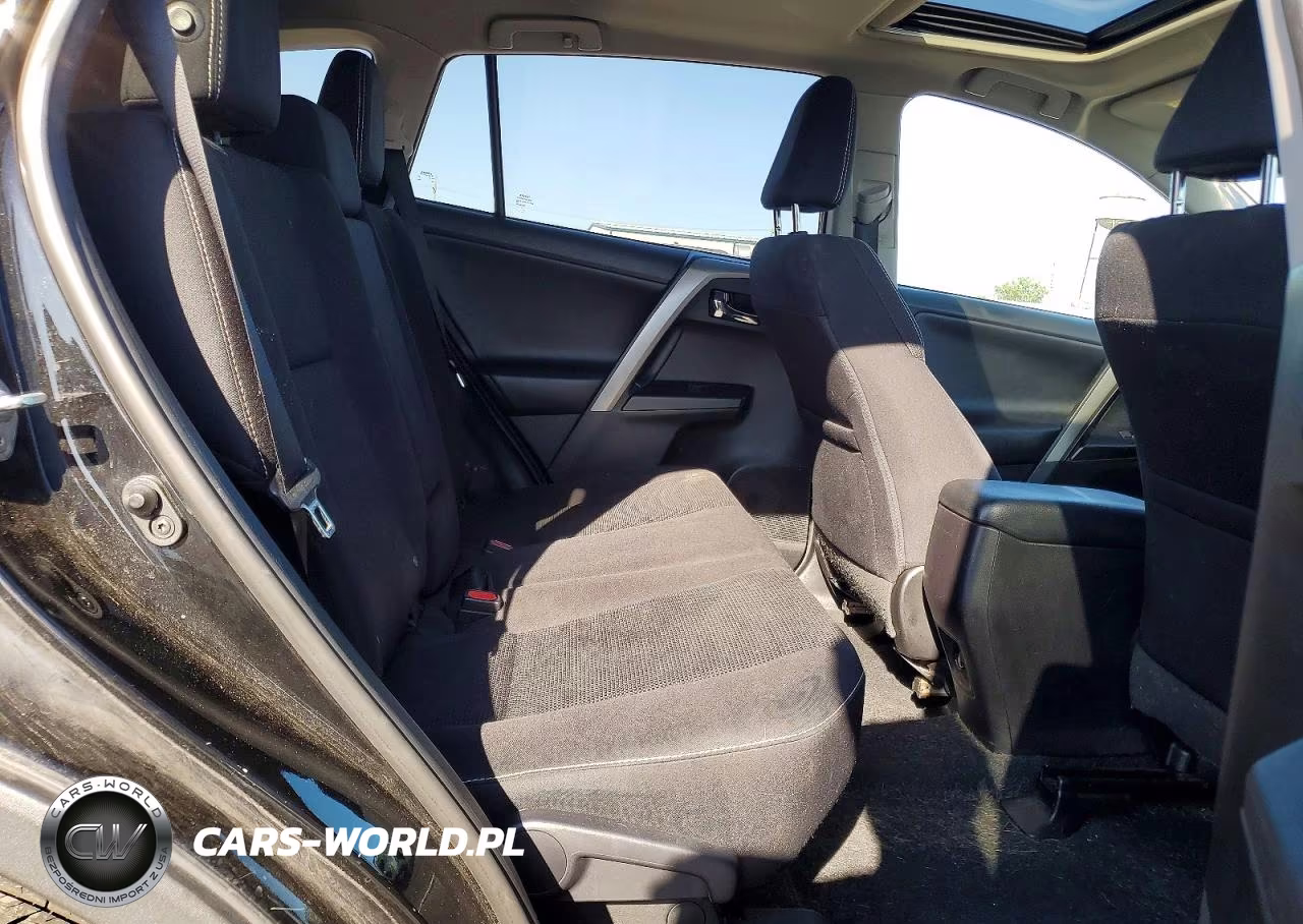 2018 Toyota Rav4 Xle VIN:2T3RFREV7JW704997 - 11