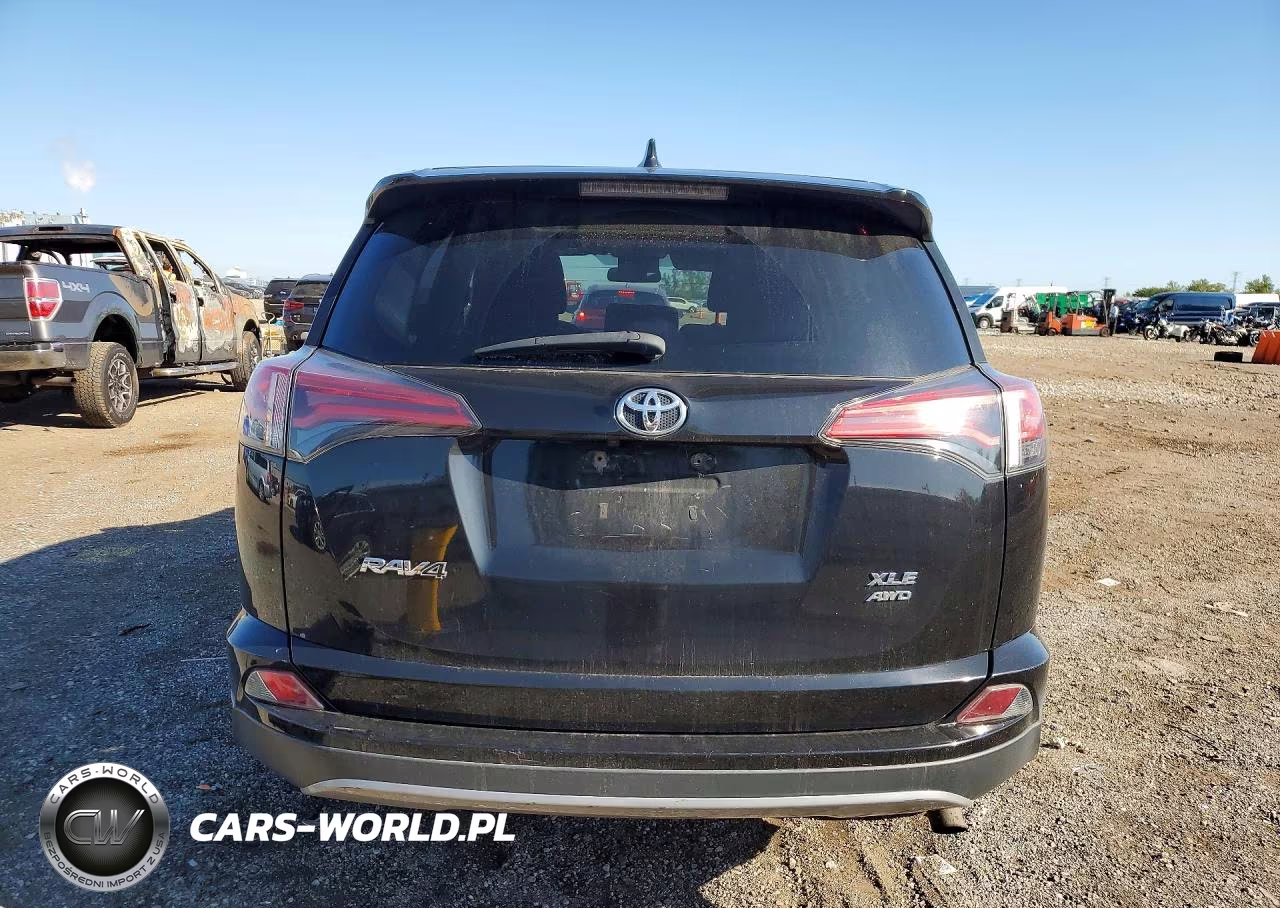 2018 Toyota Rav4 Xle VIN:2T3RFREV7JW704997 - 6